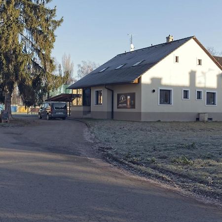 Penzion&Pizzerie U Massima Vyškov Εξωτερικό φωτογραφία