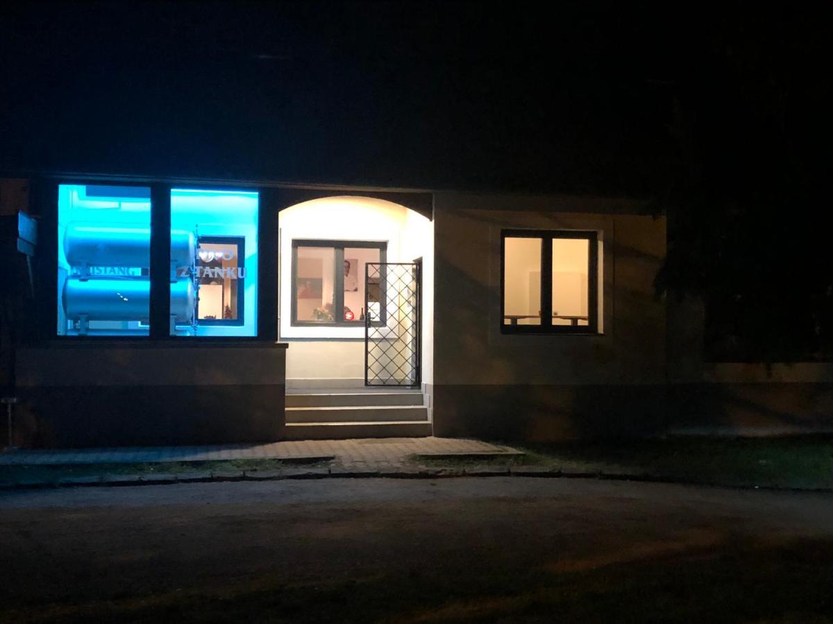 Penzion&Pizzerie U Massima Vyškov Εξωτερικό φωτογραφία